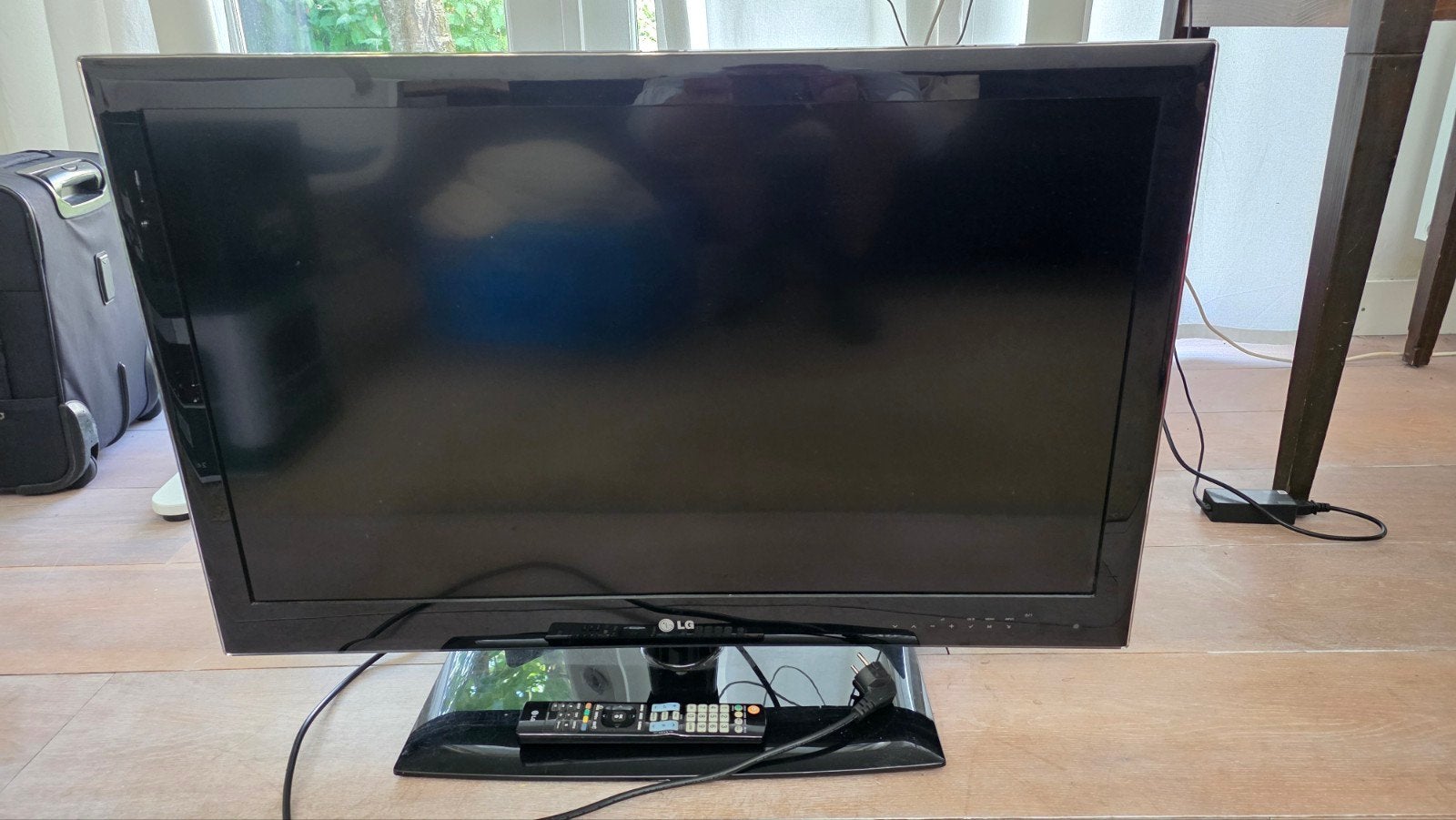 LG 37LE5300 LED TV - 94 cm (37 inch) Full HD, Ophalen, 50 Hz, 80 tot 100 cm, LG