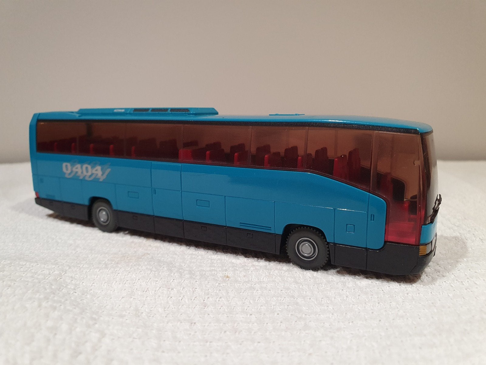 Wiking Mercedes-Benz O404 RHD met airconditioning op dak, Hobby en Vrije tijd, Modelauto's | 1:87, Ophalen of Verzenden, Gebruikt