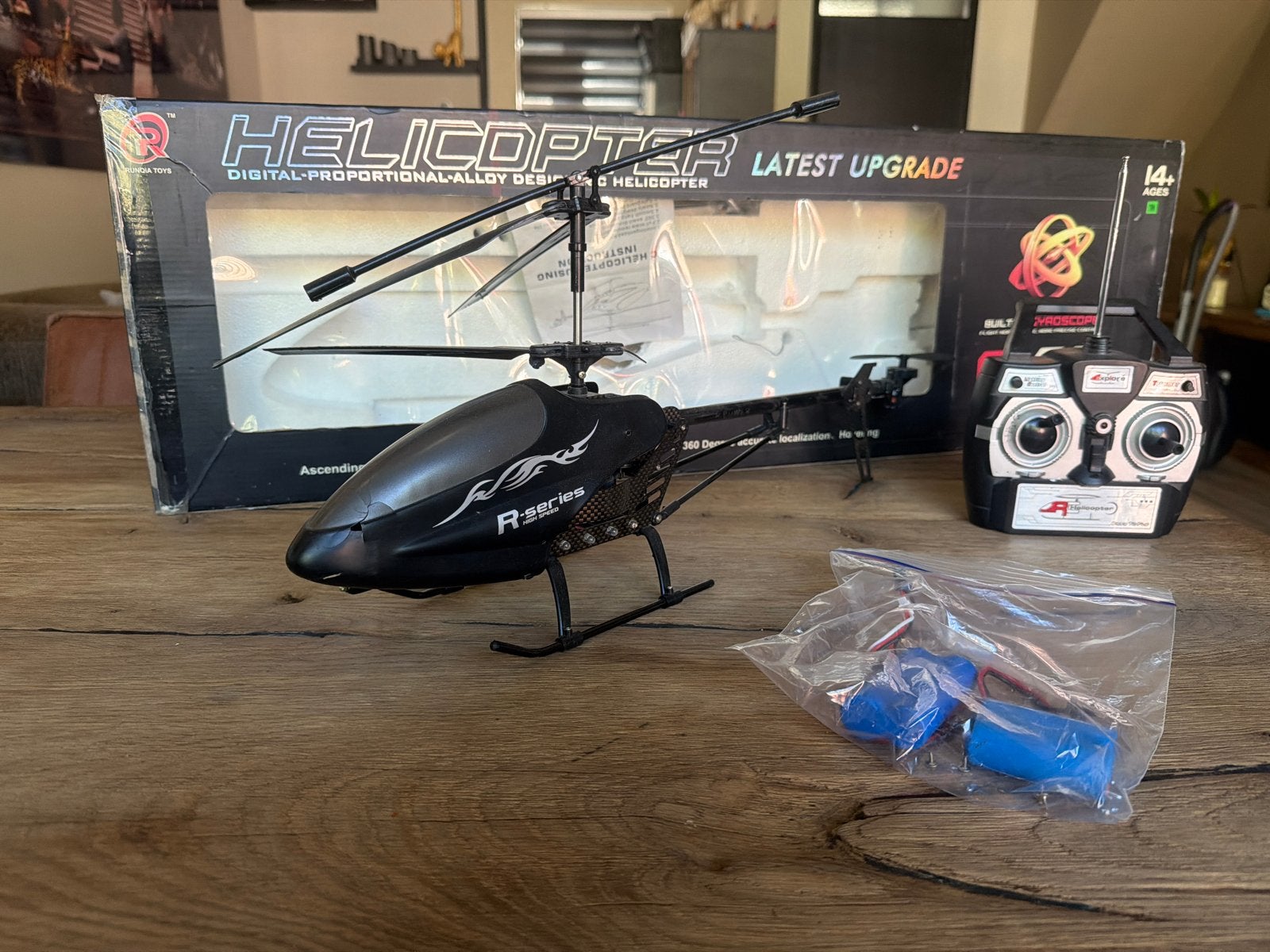 RC Helikopter R-series met afstandsbediening, Ophalen, Gebruikt, Elektro, Helikopter