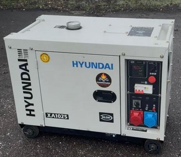 Hyundai XA1025 Diesel aggregaat generator 7,9KVA 11 draaiuur, Ophalen, Dieselolie, Geluidgedempt, Zo goed als nieuw