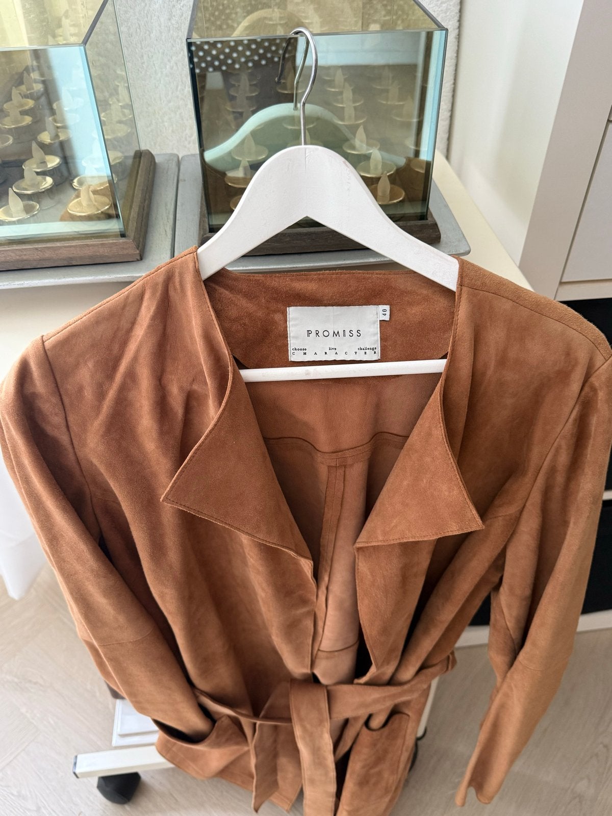 Echt Suede Jas in maat 40 cognac kleur nieuw Ongevoerd, Ophalen of Verzenden, Nieuw, Maat 38/40 (M), Bruin