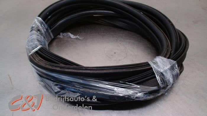 Portierrubber 4Deurs links-achter van een Citroen Berlingo, Gebruikt, -, Ophalen of Verzenden, -