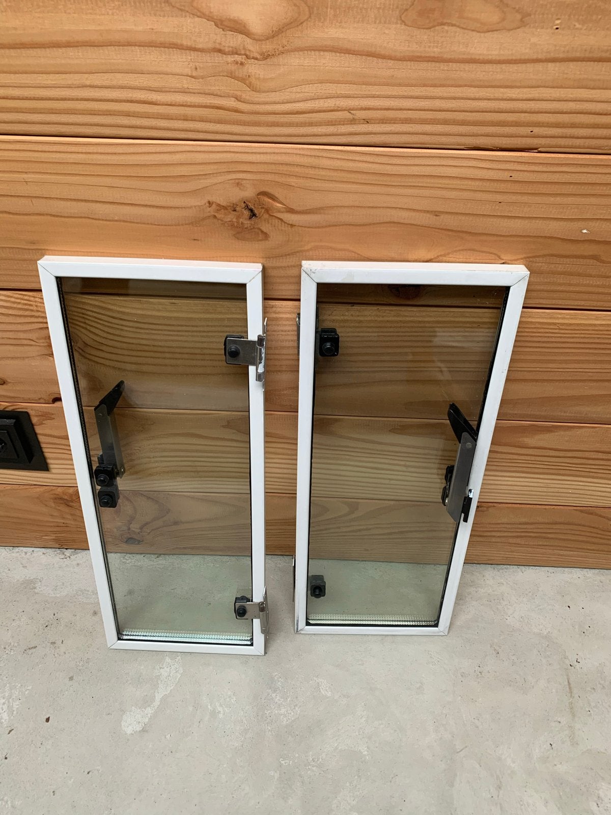 2x Uitzetramen 61,8x24,3 cm - Wit, Ophalen, Gebruikt, Gevelraam of Ruit, Minder dan 80 cm