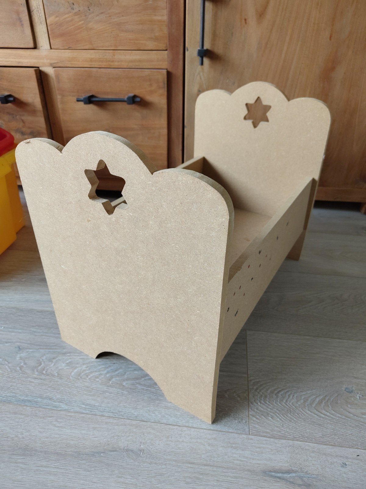 Houten poppenbedje 50 cm lang - onbewerkt, Kinderen en Baby's, Speelgoed | Poppen, Ophalen of Verzenden