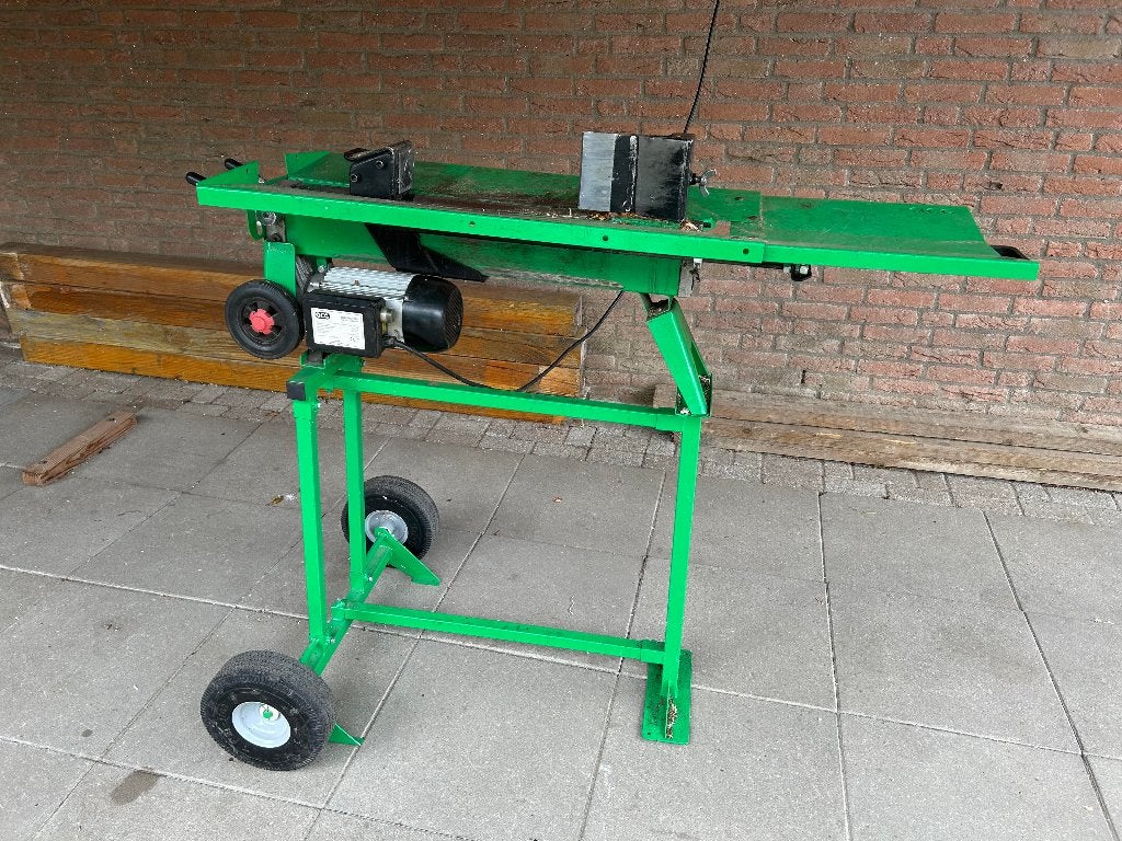 Houtklover te huur, Tuin en Terras, Ophalen, Gebruikt, Elektrisch, Liggend
