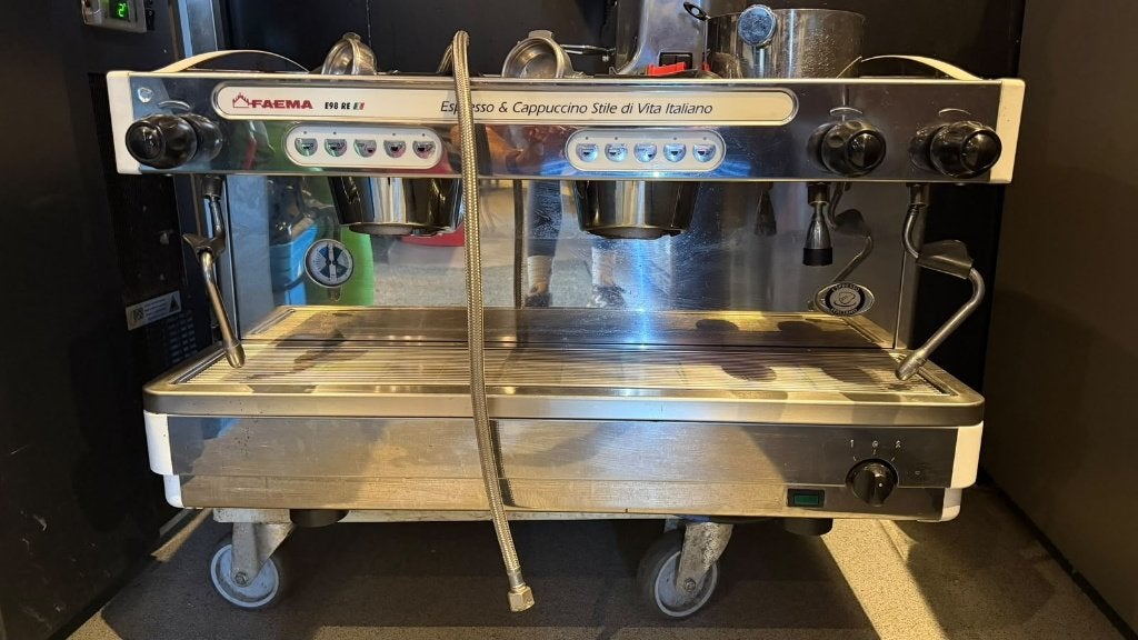 Professionele espressomachine + Koffiemolen | Horeca, Ophalen, Gebruikt, Koffie en Espresso