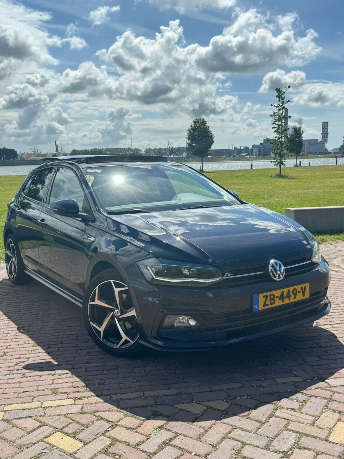 Volkswagen Polo 1.0 TSI 95pk 7-DSG 2019 Zwart, Auto's, Volkswagen, Stof, Zwart, 95 pk, Origineel Nederlands