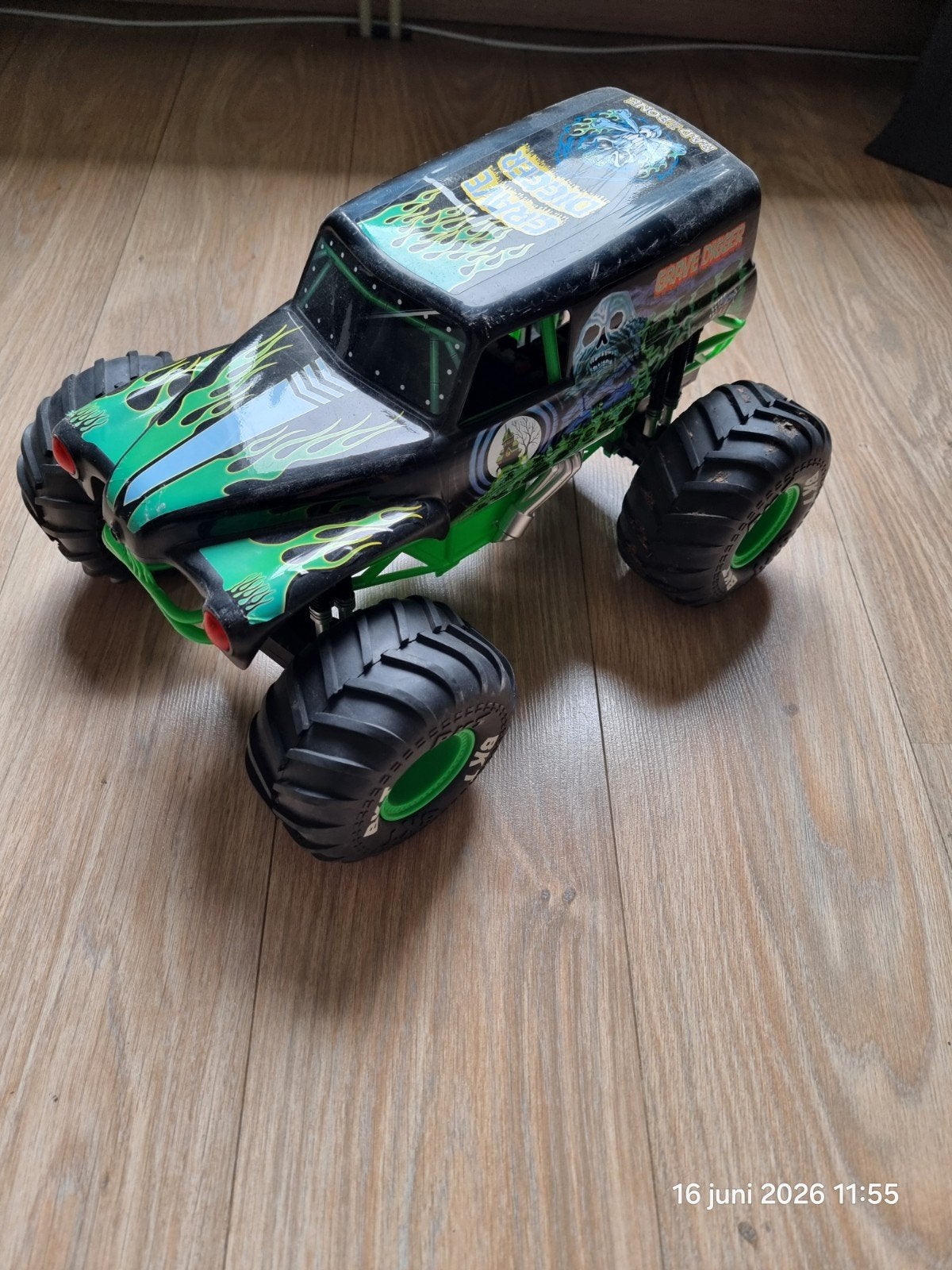 Monster Jam Grave Digger RC Truck met Afstandsbediening, Gebruikt, Auto offroad, RTR (Ready to Run), Overige schalen