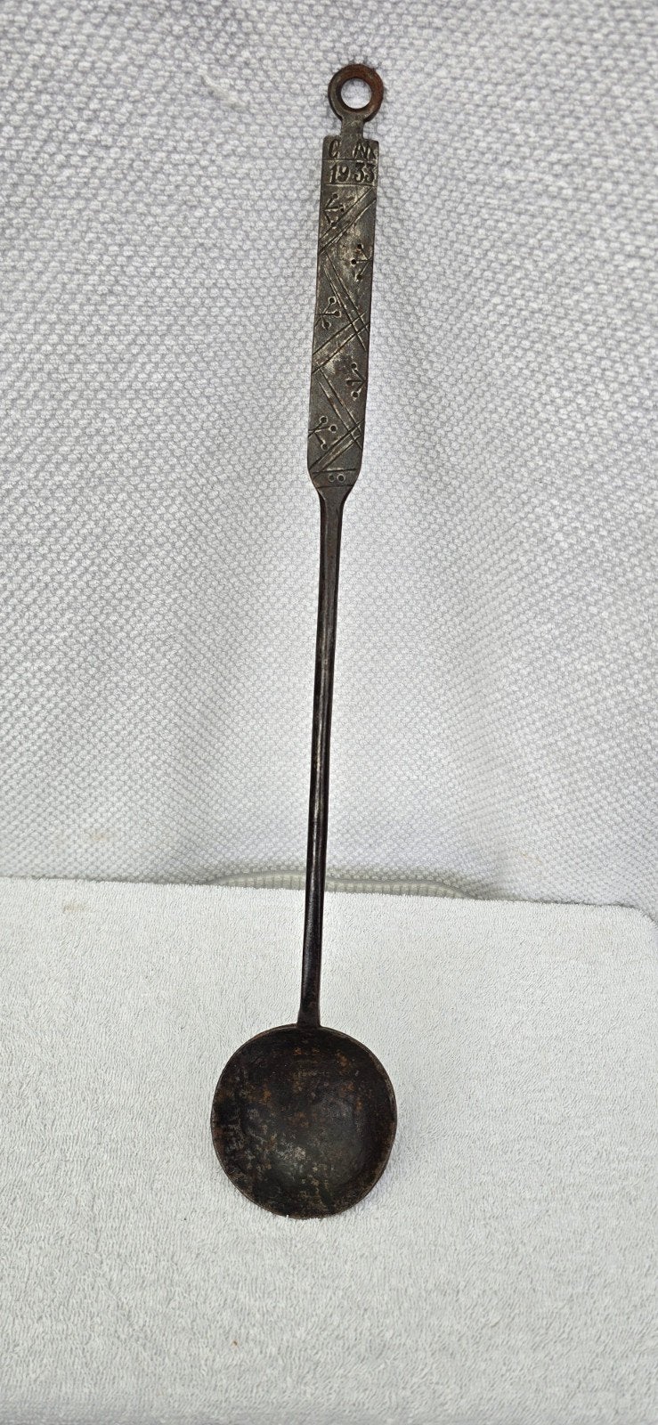 Antieke ijzeren pollepel met inscriptie 'C.M. 1933', Ophalen of Verzenden