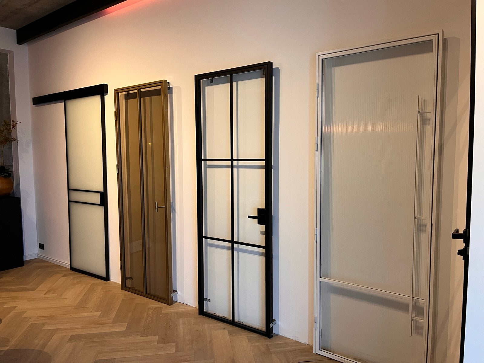 Volledig ingerichte showroom te huur in Oosterhout, Huur, Showroom