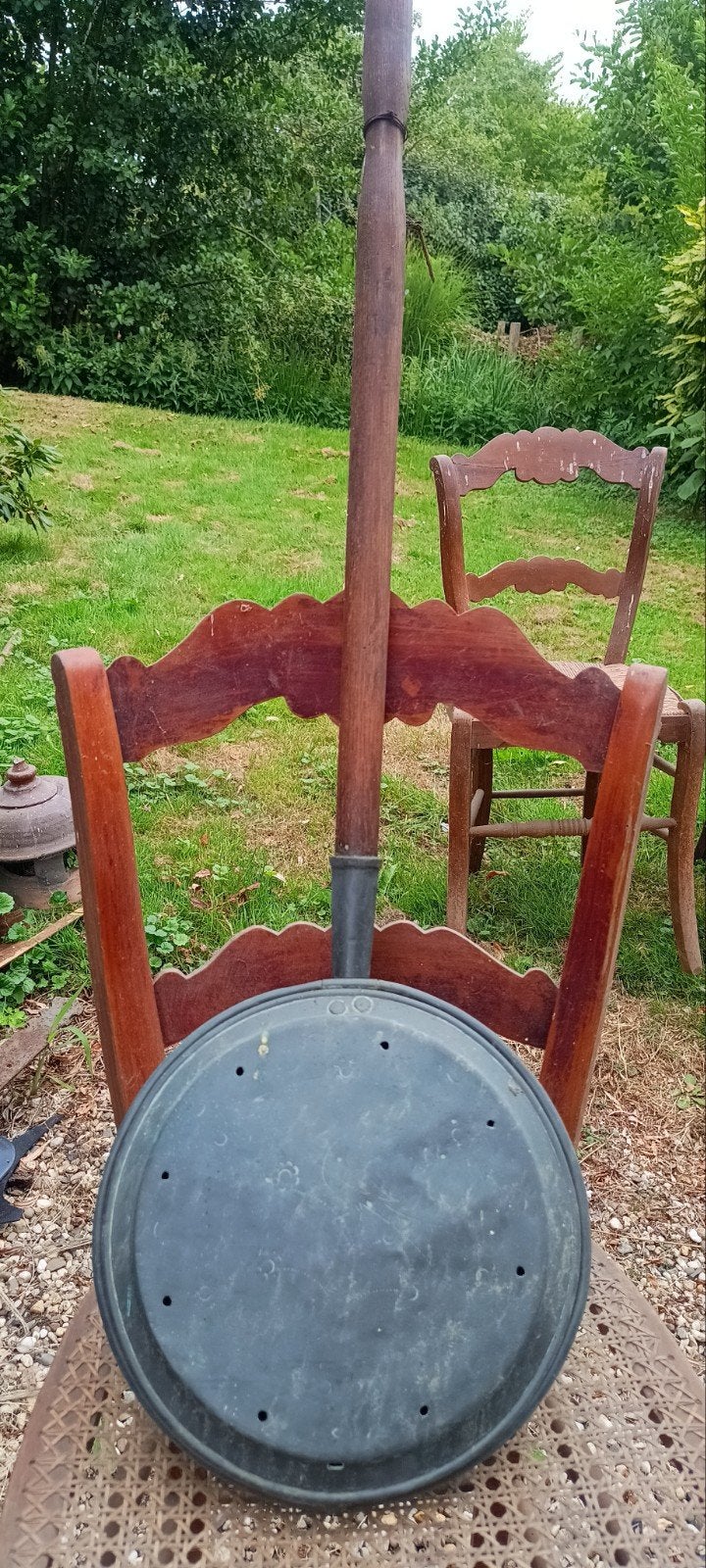 Antieke Koperen Beddenpan met Houten Steel, Ophalen, Koper