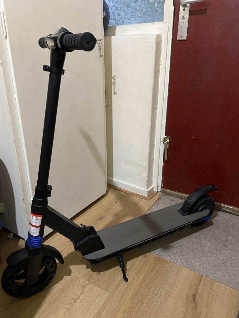 Elektrische step, Ophalen of Verzenden, Zo goed als nieuw, Elektrische step (E-scooter), Onbekend