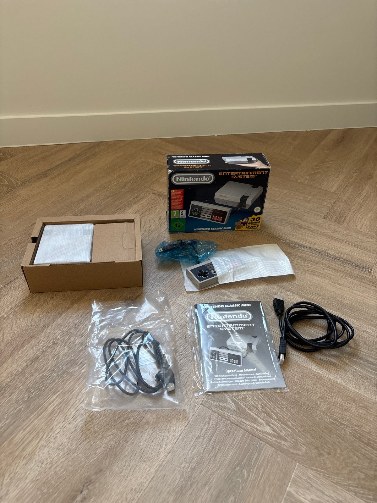 Nintendo Classic Mini: Entertainment System, Spelcomputers en Games, Ophalen of Verzenden, Zo goed als nieuw, Met 1 controller