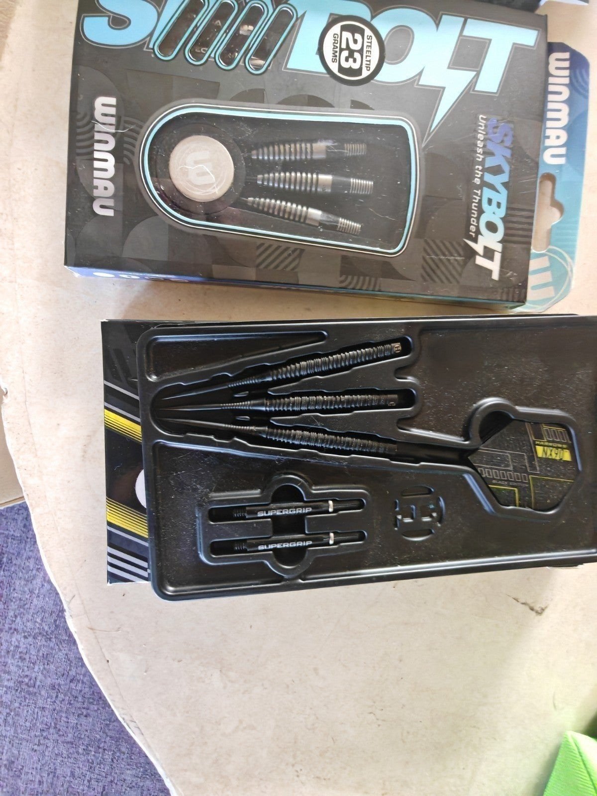Te koop 3 setjes darts, Ophalen of Verzenden, Zo goed als nieuw, Pijlen
