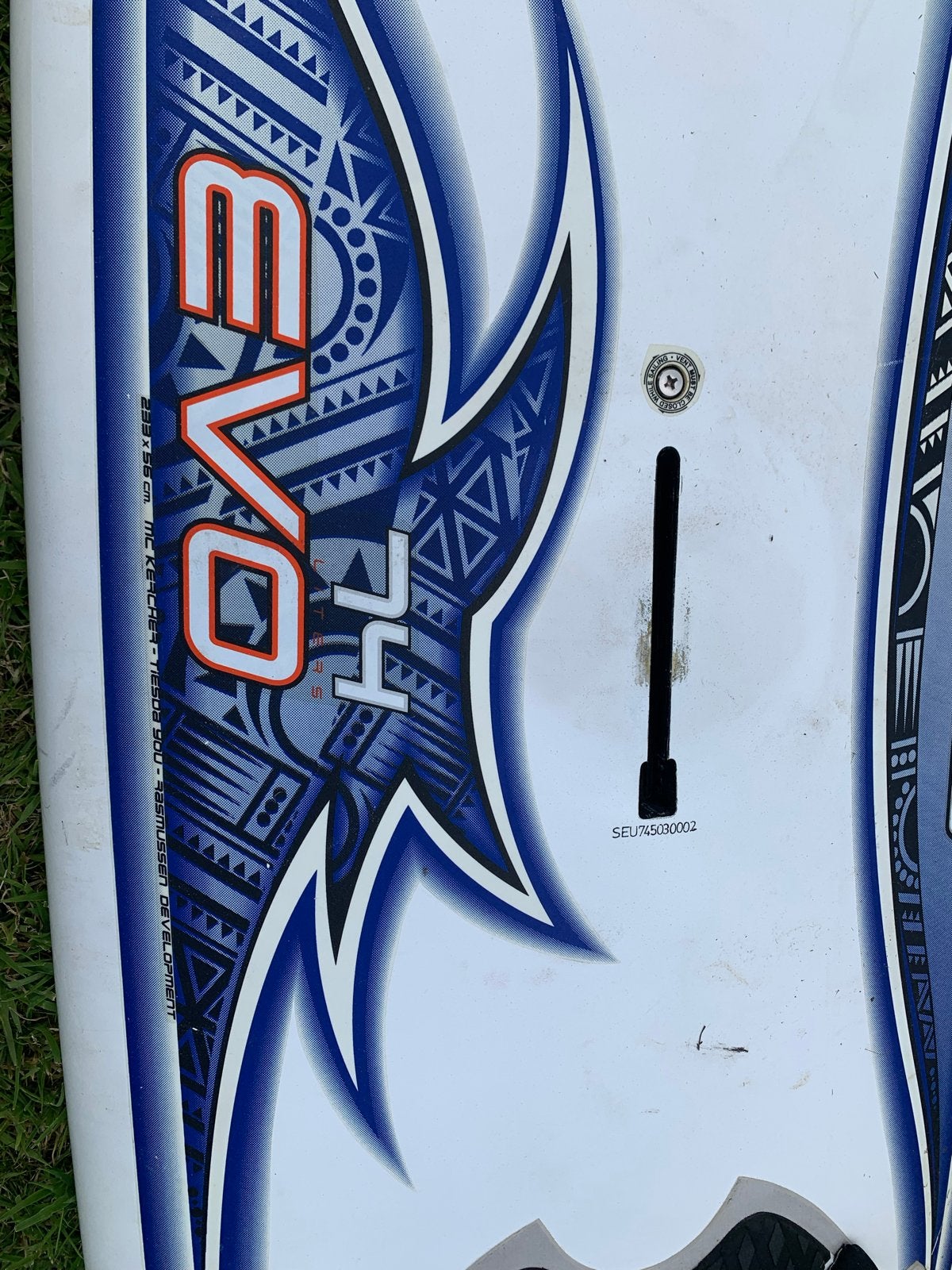 Starboard Evo 74 Windsurfplank met vin en boardbag, Watersport en Boten, Windsurfen, Gebruikt, Minder dan 250 cm, Ophalen of Verzenden