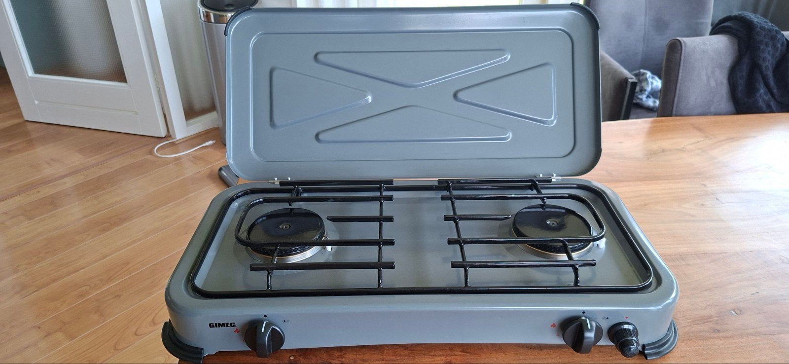 Gimeg campinggasstel 2 pits gas, Caravans en Kamperen, Kampeeraccessoires, Ophalen, Zo goed als nieuw