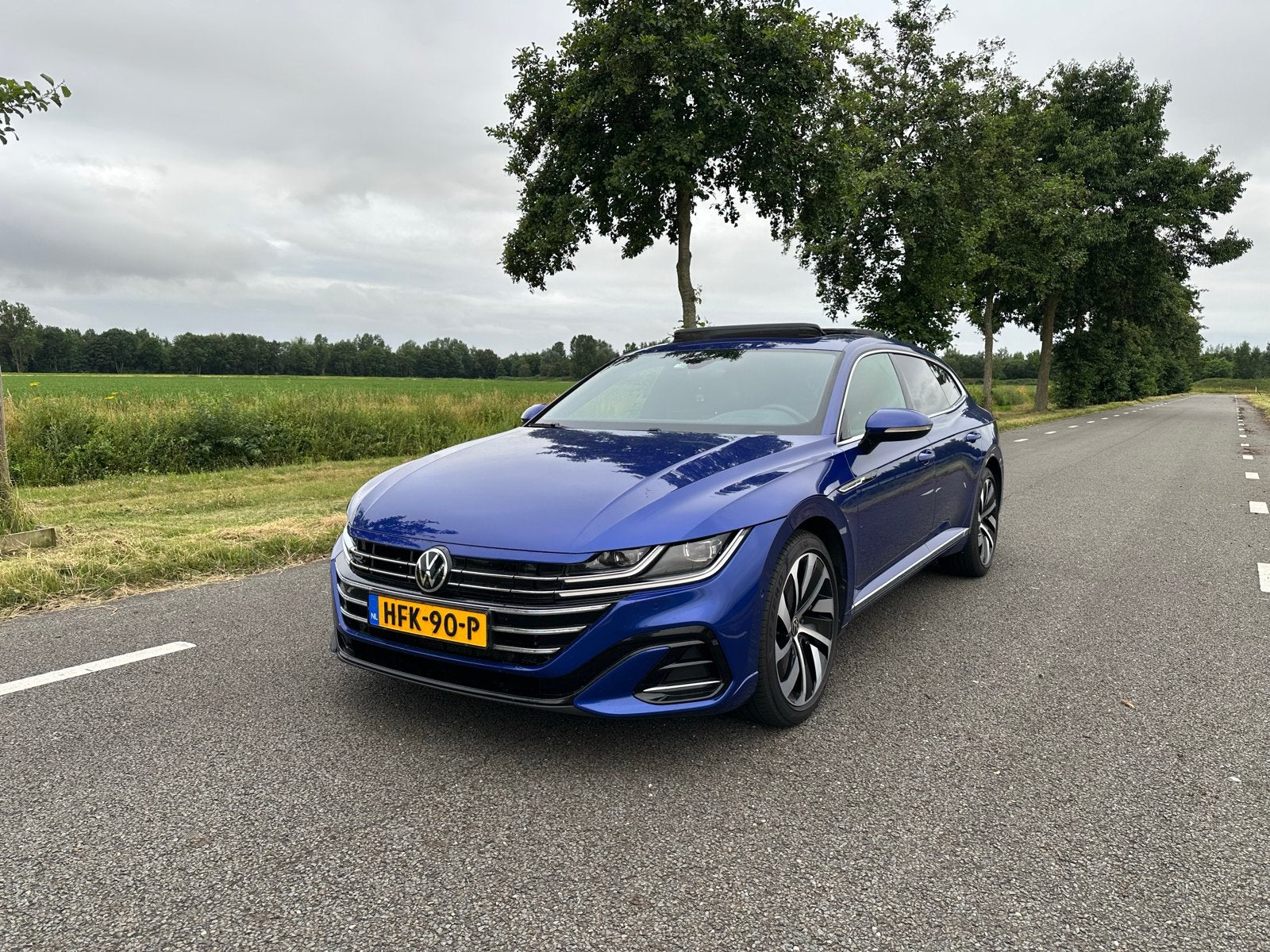 Volkswagen Arteon Ehybrid 218pk, Auto's, Volkswagen, Arteon, Blauw, 1709 kg, Geïmporteerd