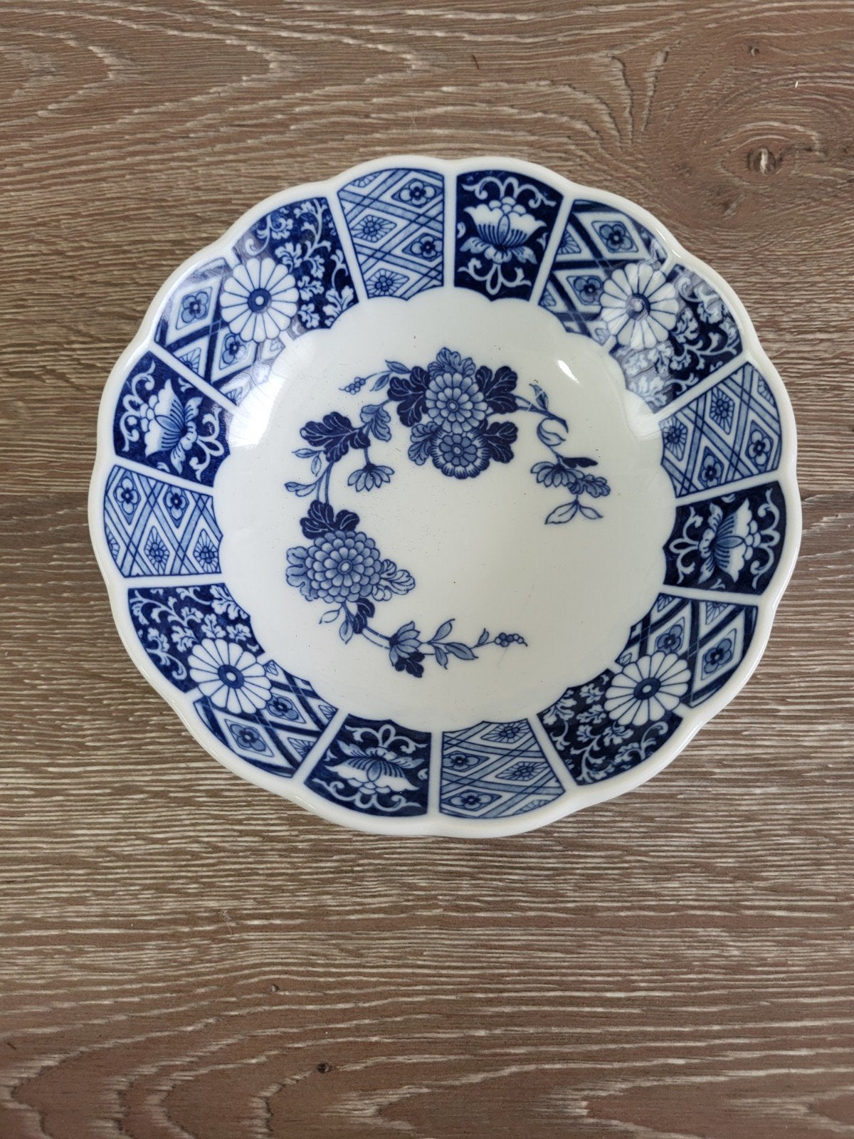 Blauw Imari Porseleinen Schotel - Japanse Vintage, Antiek en Kunst, Ophalen of Verzenden