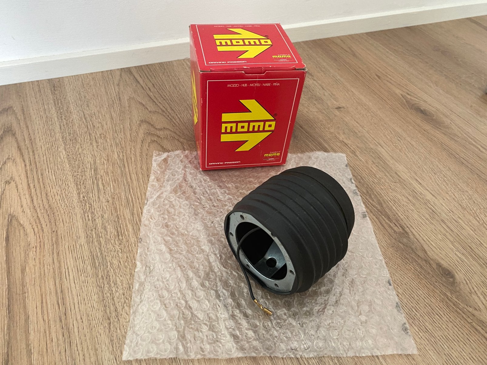 Nieuwe Momo 17mm stuurnaaf voor VW Golf mk1, Ophalen of Verzenden, Nieuw, Volkswagen