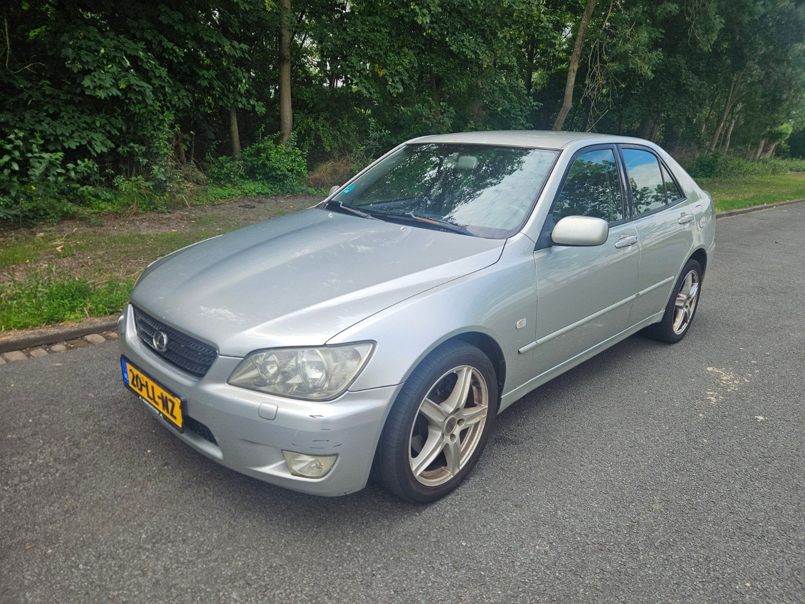 Lexus IS 300 2JZ Sedan - Nieuwe APK!, Auto's, Lexus, Automaat, Particulier, Sedan, Zilver of Grijs