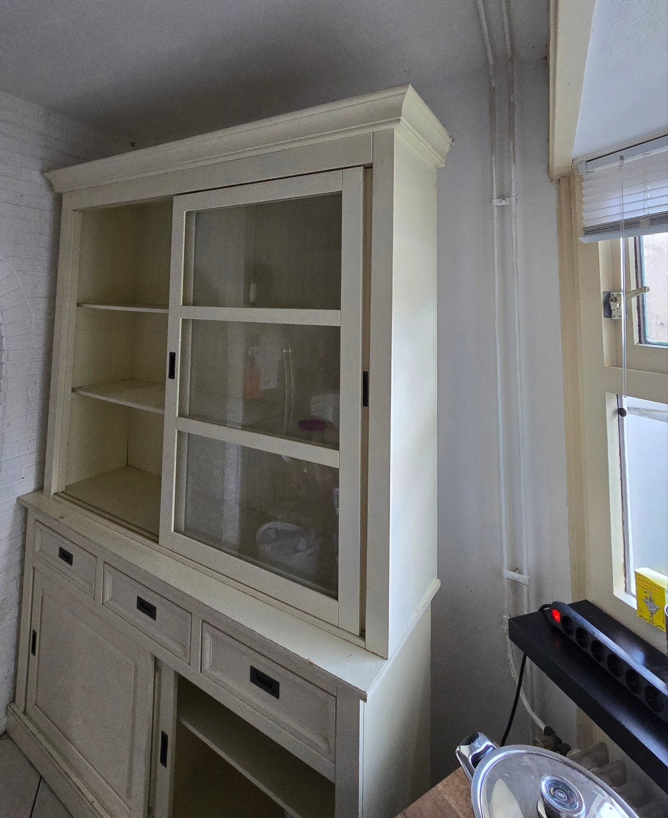 Buffetkast met glazen deuren en planken, opknapper, Huis en Inrichting, Ophalen, 200 cm of meer, 150 tot 200 cm, Overige houtsoorten