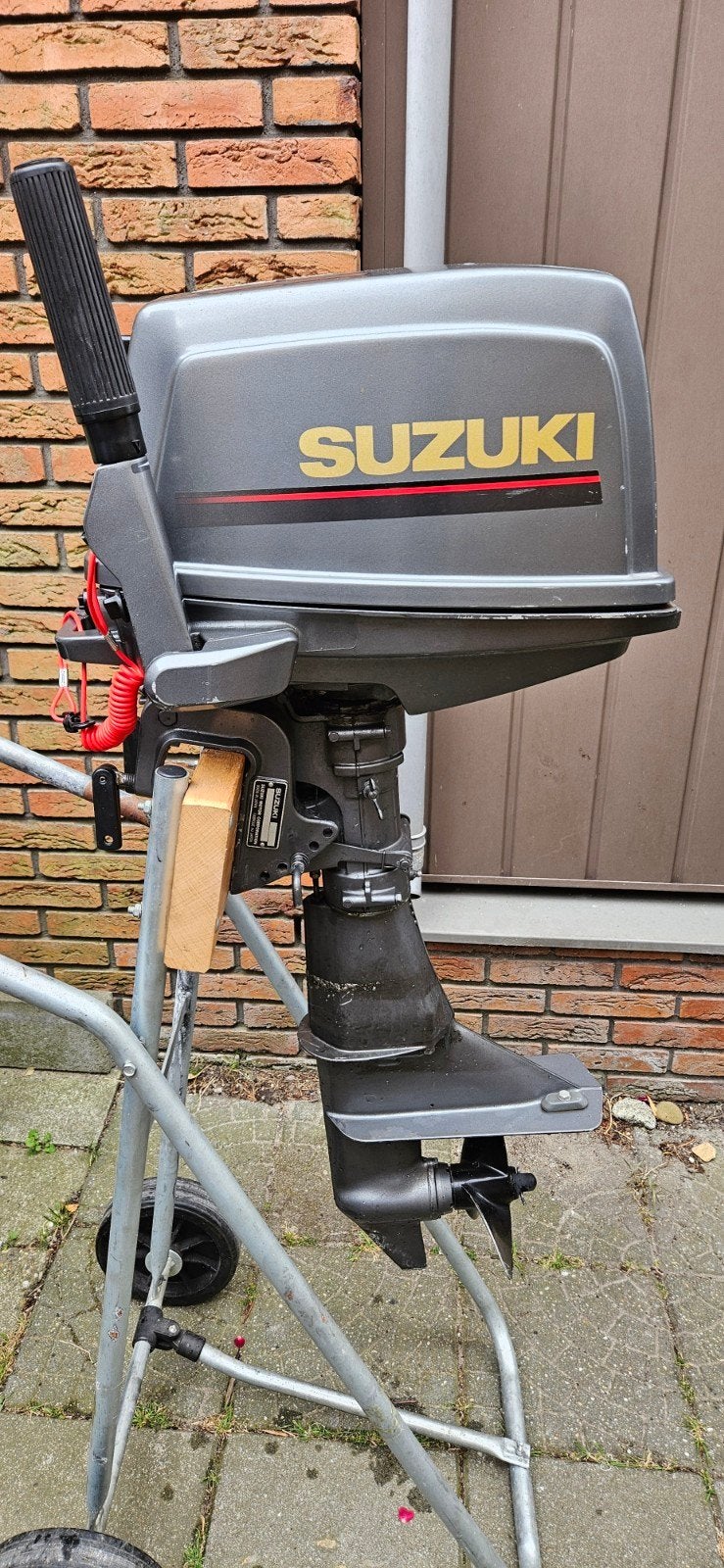 Suzuki DT6 Buitenboordmotor - 2-takt, 2 cilinder kortstaart, Watersport en Boten, Ophalen, 5 tot 10 pk, Zo goed als nieuw, Buitenboordmotor