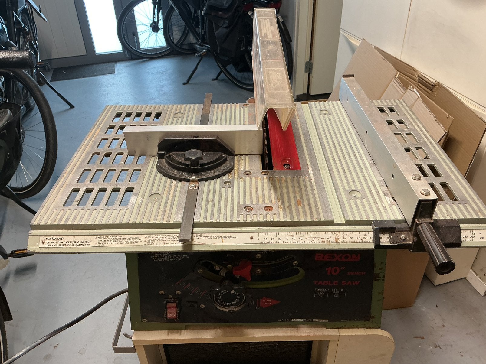 Tafelcirkelzaag, Doe-het-zelf en Verbouw, Gereedschap | Zaagmachines, Ophalen, Gebruikt, Cirkelzaag, 30 tot 70 mm