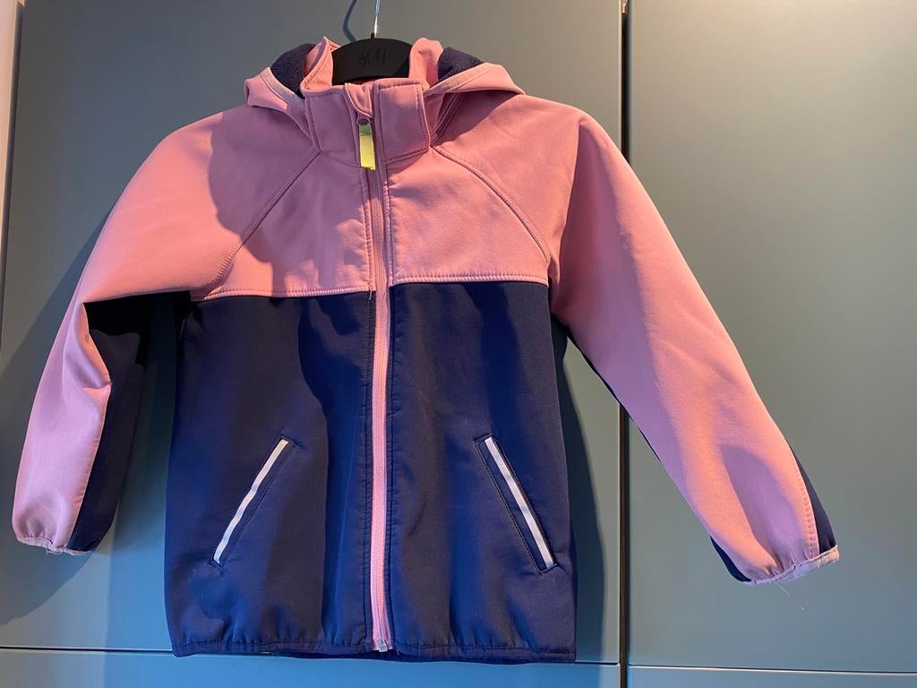 Softshell jas (zomerjas) meisje maat 128., Ophalen of Verzenden, Zo goed als nieuw, Meisje, Jas