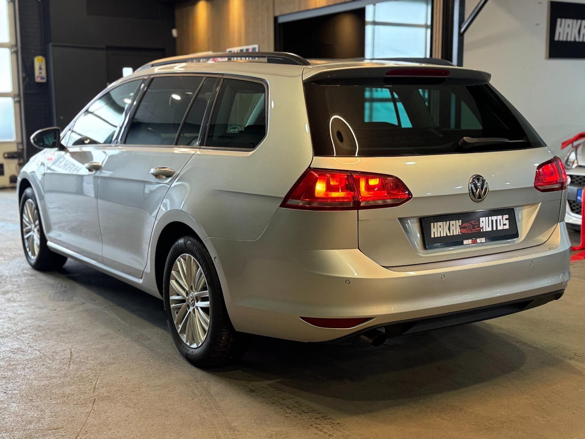 Volkswagen Golf Variant Tsi 105pk Cup Edition | Trekhaak | B, Auto's, Voorwielaandrijving, Euro 5, Stof, Gebruikt
