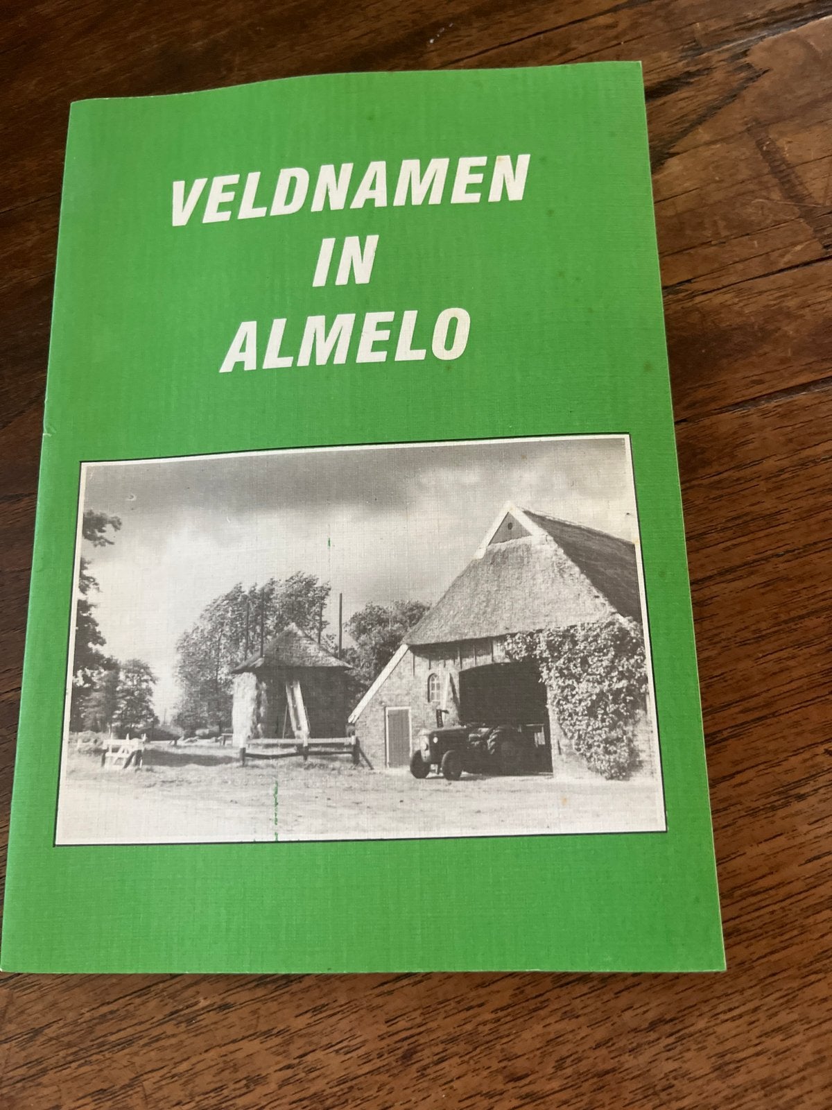 Veldnamen in Almelo - Historisch boek met kaarten, Ophalen of Verzenden, 20e eeuw of later, Zo goed als nieuw
