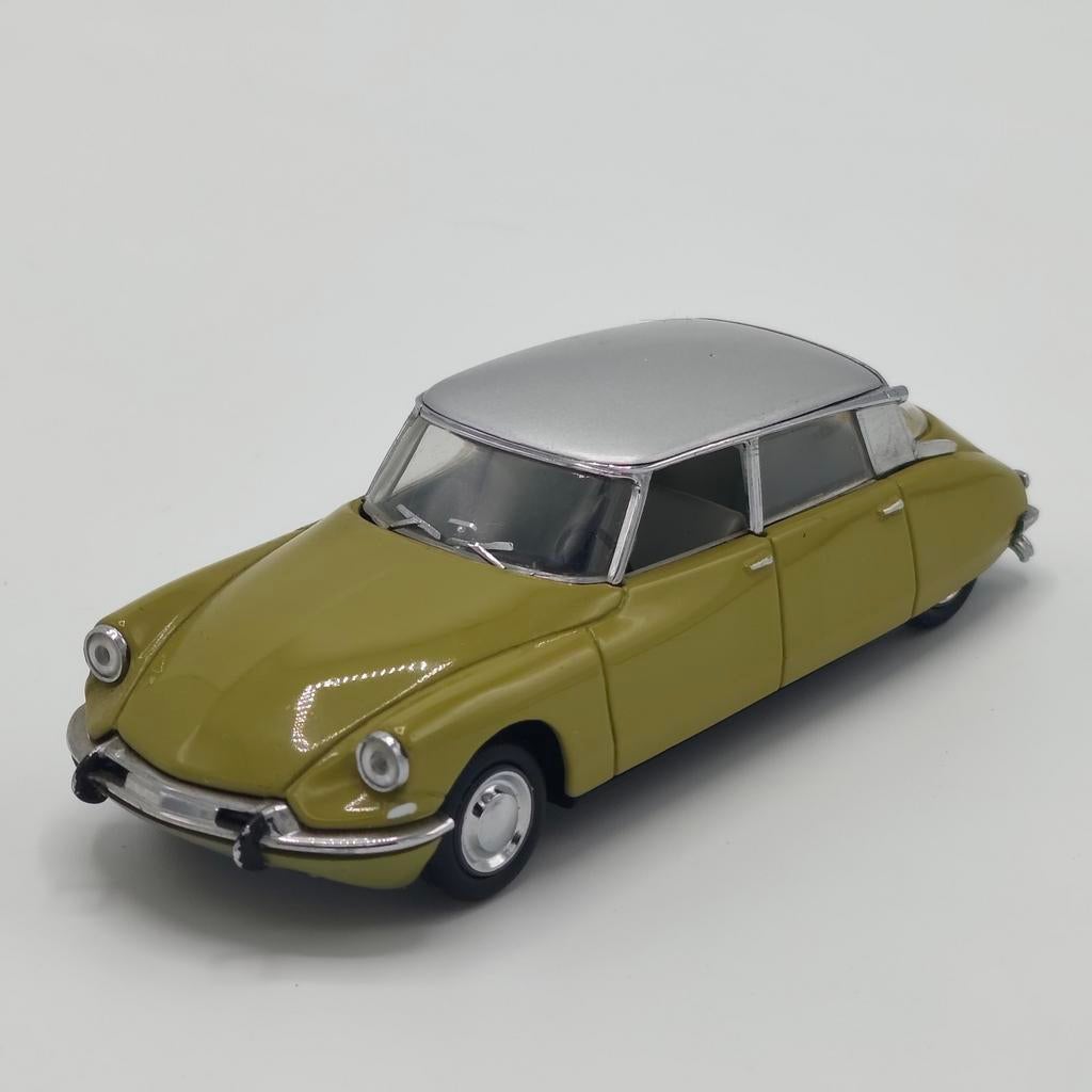 Citroën DS olojf groen met zilveren dakje - Vitesse, Hobby en Vrije tijd, Modelauto's | 1:43, Ophalen of Verzenden, Zo goed als nieuw