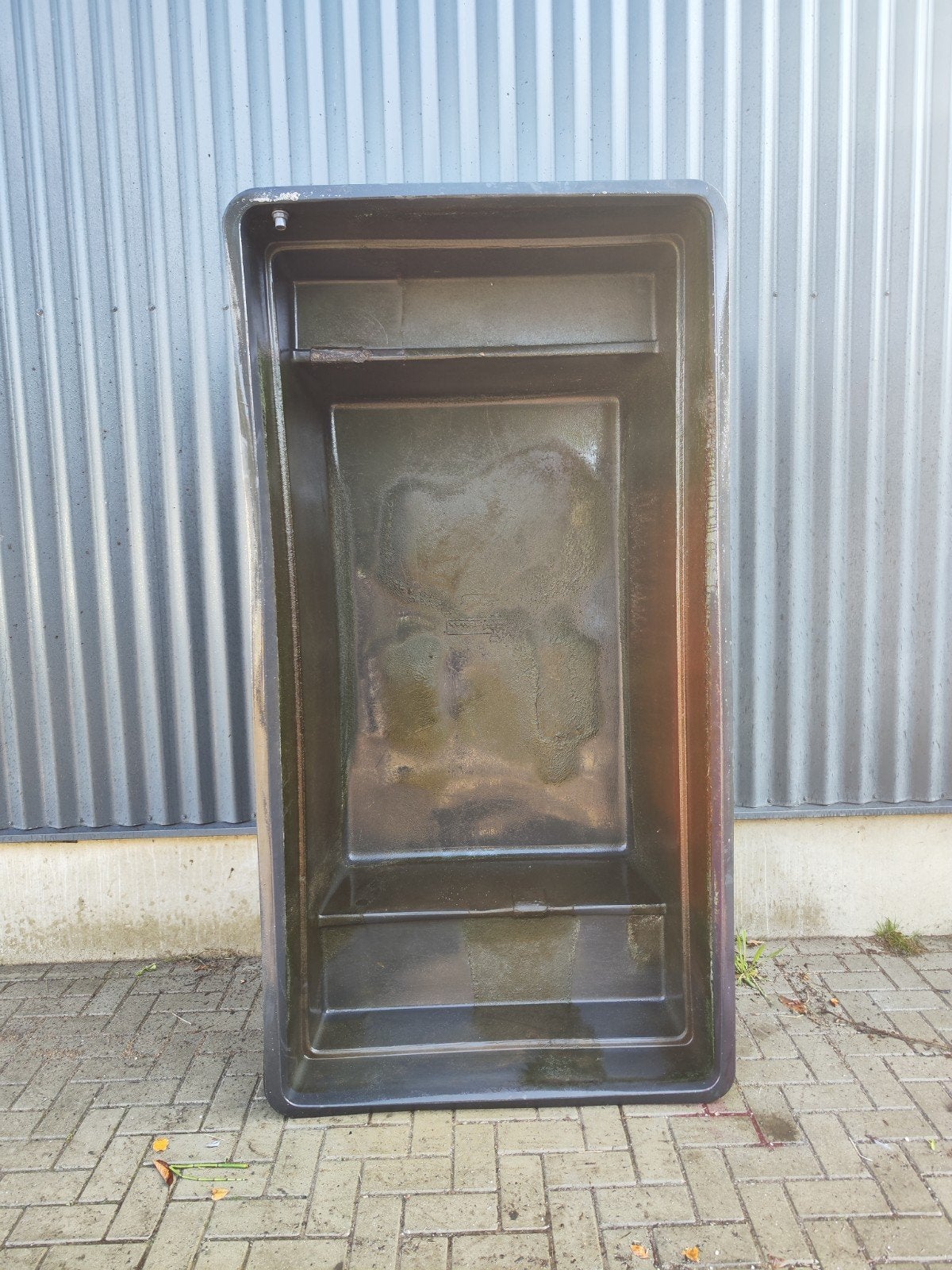 Voorgevormde polyethyleen vijver vijverbak Ubbink Q2 1500 L, Ophalen, Gebruikt