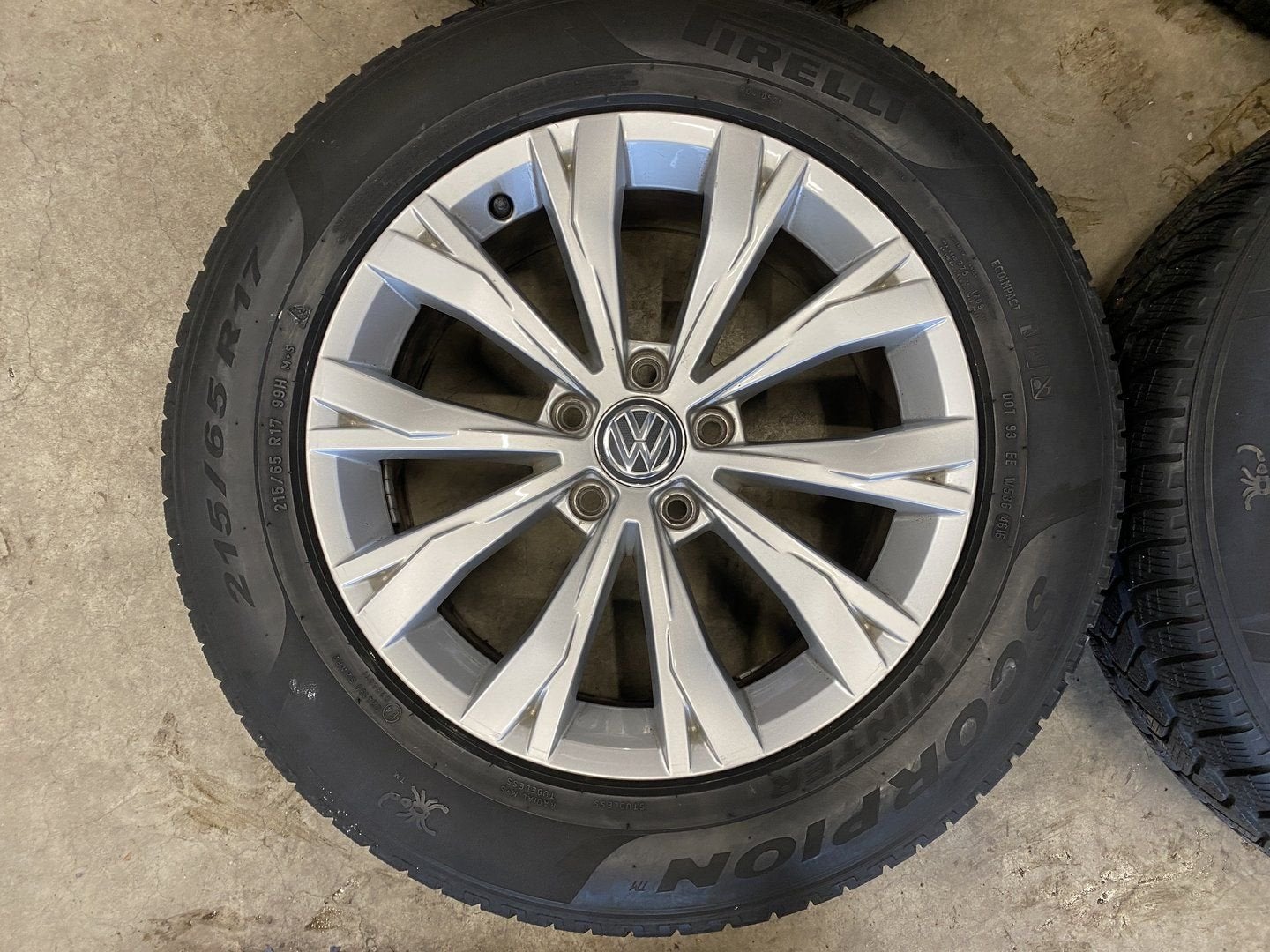diversen 17 inch originele velgen + winterbanden VW Tiguan, -, -, Banden en Velgen, 17 inch