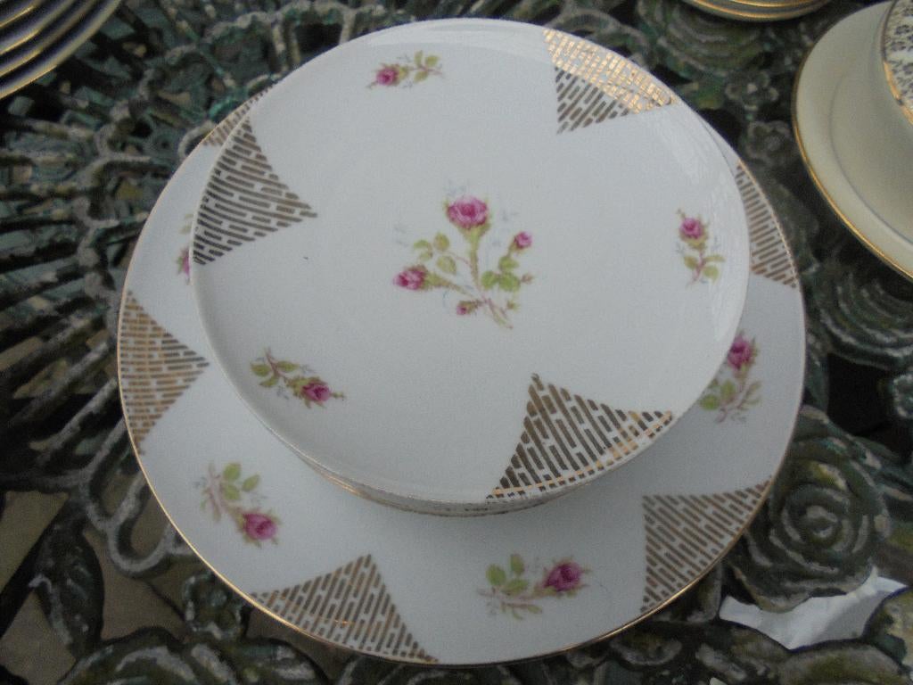 Gebakstel Bavaria F met wilde roze roosjes en veel gouddecor, Antiek en Kunst, Antiek | Servies compleet, Ophalen of Verzenden