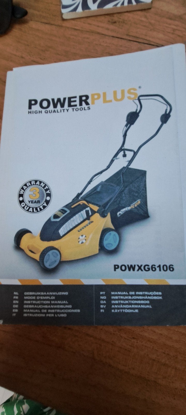 Elektrische grasmaaier PowerPlus 1800W 42cm., Tuin en Terras, Grasmaaiers, Ophalen, Cirkelmaaier, Gebruikt, Elektrische grasmaaier