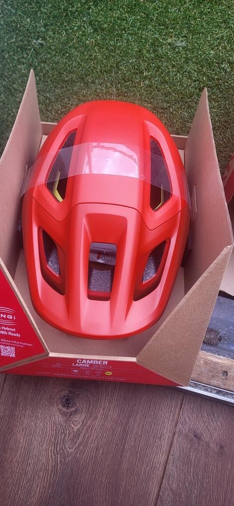Specialized Camber Fietshelm - Nieuw in doos, Fietsen en Brommers, Specialized, Nieuw, Ophalen of Verzenden, L