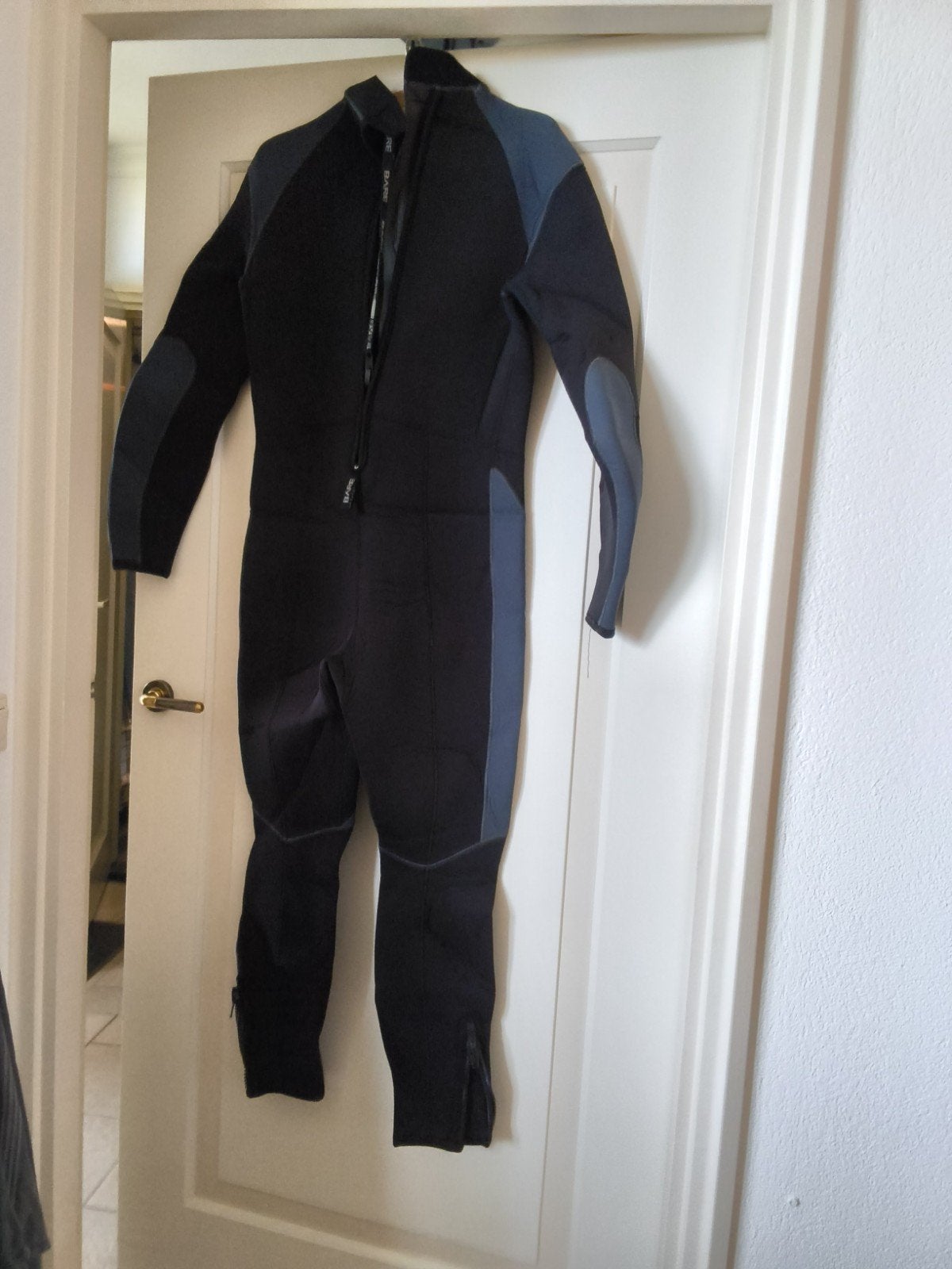 DUIKPAK EN SCHOENEN MERK BARE, Ophalen, Wetsuit, "Bare", Zo goed als nieuw