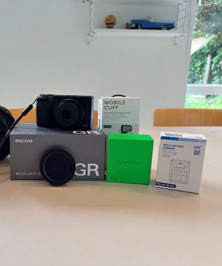 Ricoh GR IV HDF met heel veel accessoires! Nieuwstaat, Compact, Ophalen of Verzenden, Zo goed als nieuw, Overige Merken