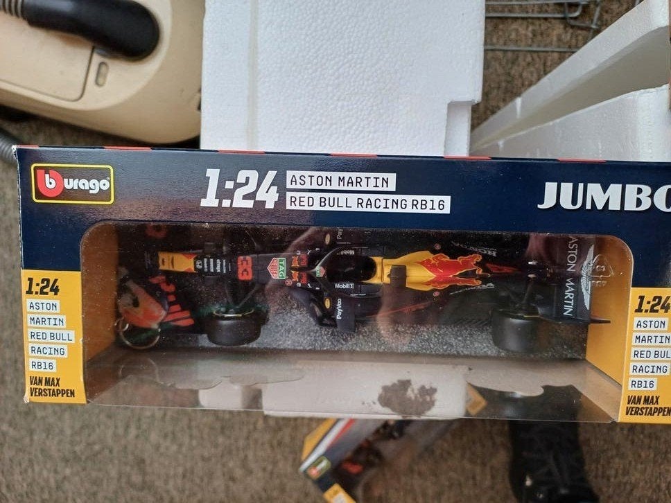 Max Verstappen Red Bull Racing F1 schaalmodel 1:24, Ophalen, Nieuw, Bburago