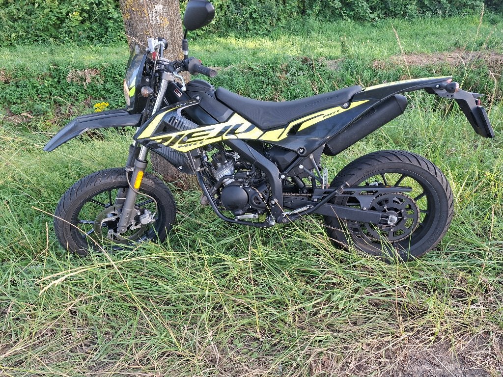 brommer Rieju Mrt 50 geel/zwart, Fietsen en Brommers, Brommers | Crossbrommers, 6 versnellingen, Gebruikt, 50 cc, Ophalen