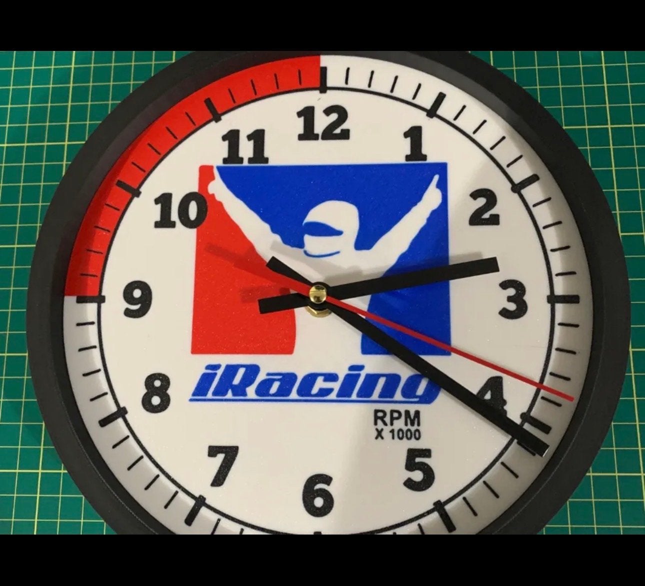 iRacing Wandklok - 26 cm doorsnede, Verzenden, Nieuw, Gebruiksvoorwerp