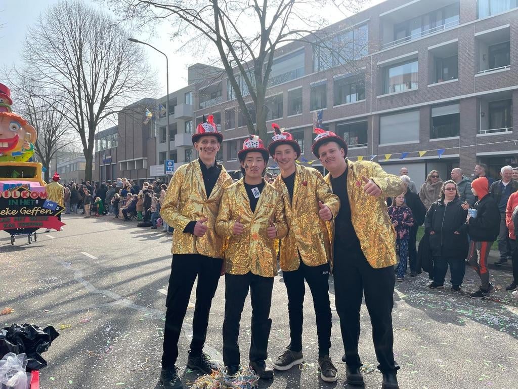 Carnavalskleding: Gouden Jasjes, Rode Hoedjes & Meer!, Kleding | Dames, Carnavalskleding en Feestkleding, Ophalen of Verzenden