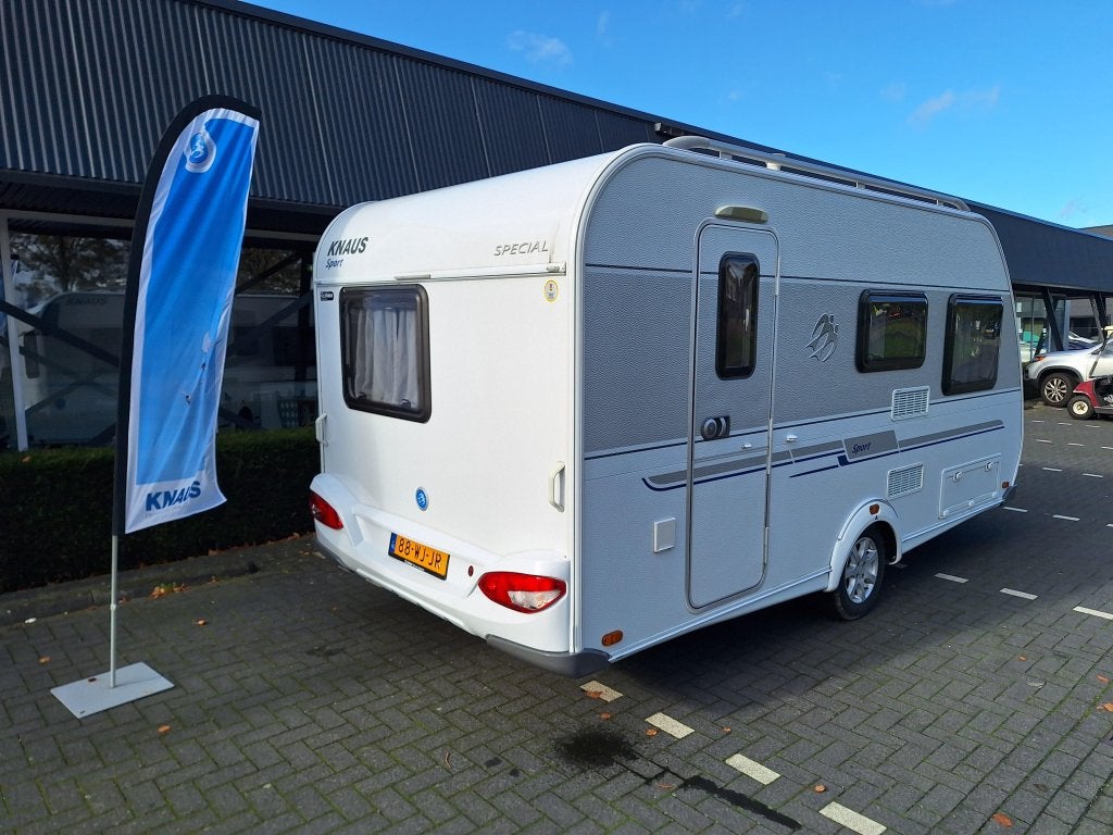 Knaus Sport Special 420 QD MET UNICO LUIFEL, Luifel, Dwarsbed, Bedrijf, Treinzit