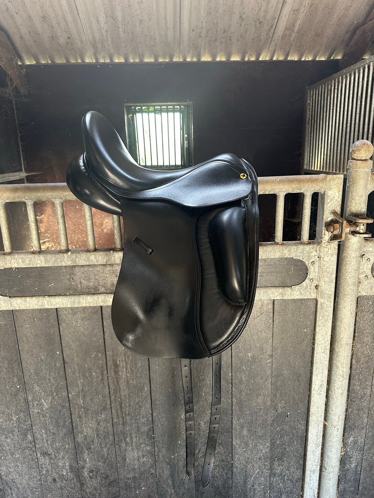 Anatomica B-line Cygnus dressuur zadel, medium wide boom, Dieren en Toebehoren, Ophalen of Verzenden, Dressuur