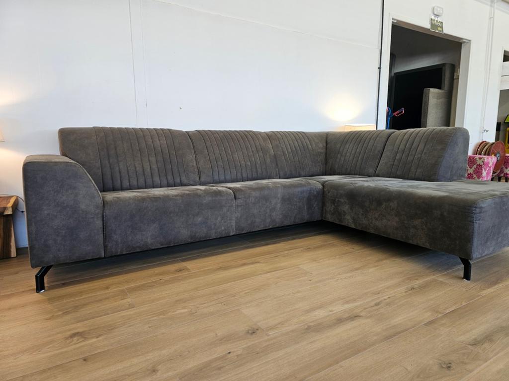 Hoekbank - Microvezel - Piano leuning, 125 cm of meer, 125 cm of meer, Zo goed als nieuw, Info@homefriesland.nl