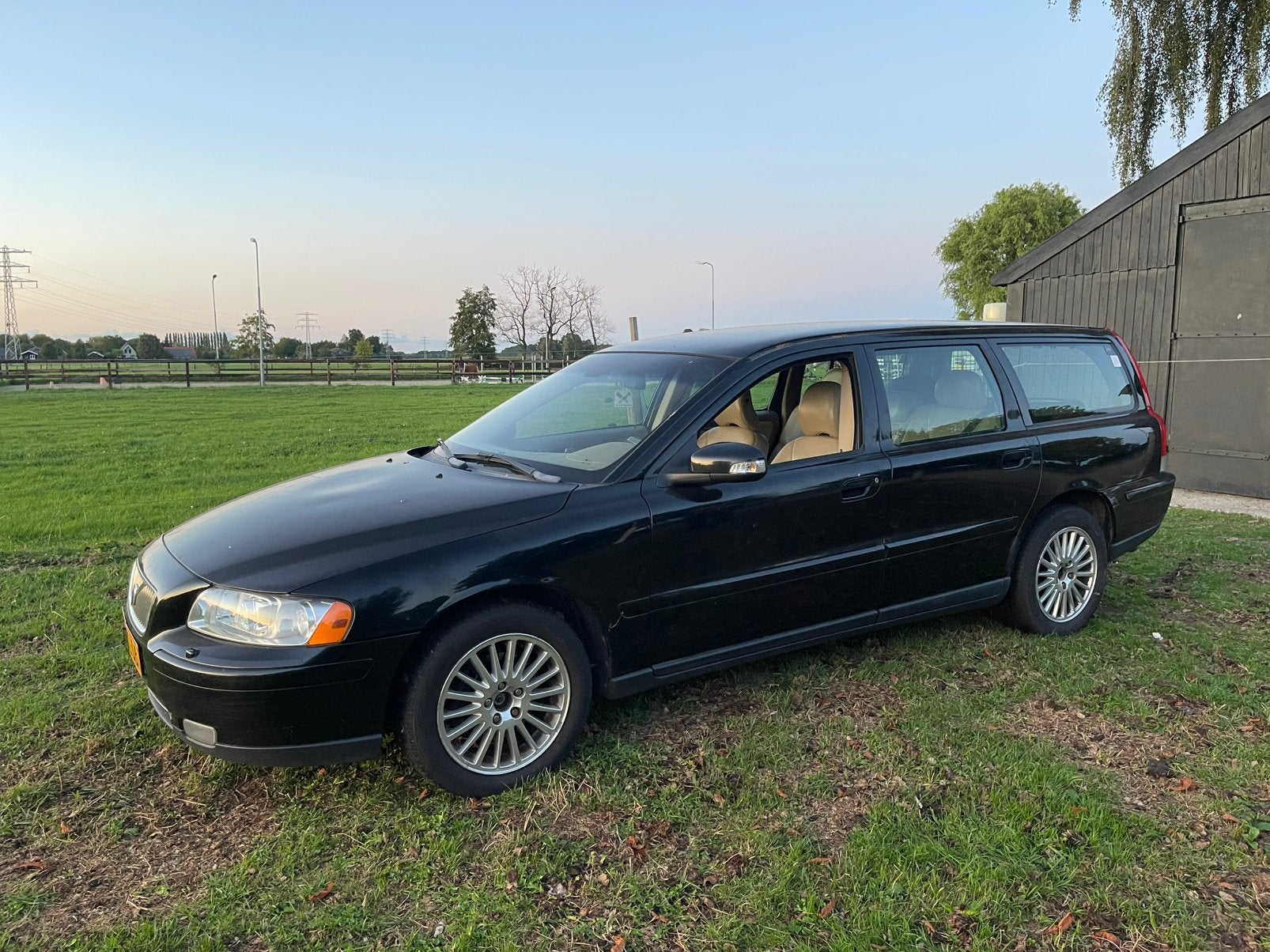 Volvo V70. APK verlopen. Export. Doe een bod, Auto's, Voorwielaandrijving, 1800 kg, Stationwagon, Particulier