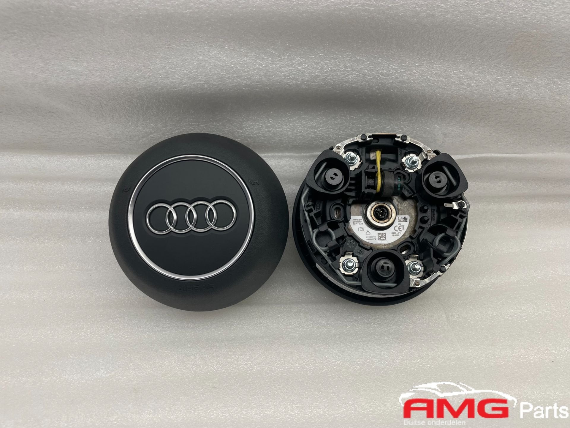 Audi A4 A5 8W RS S Line Stuur Airbag 8W0880201AR, AUDI AG, Kundenbetreuung@audi.de, Nieuw, Auto-Union-Strasse 1
85045  Ingolstadt, DE