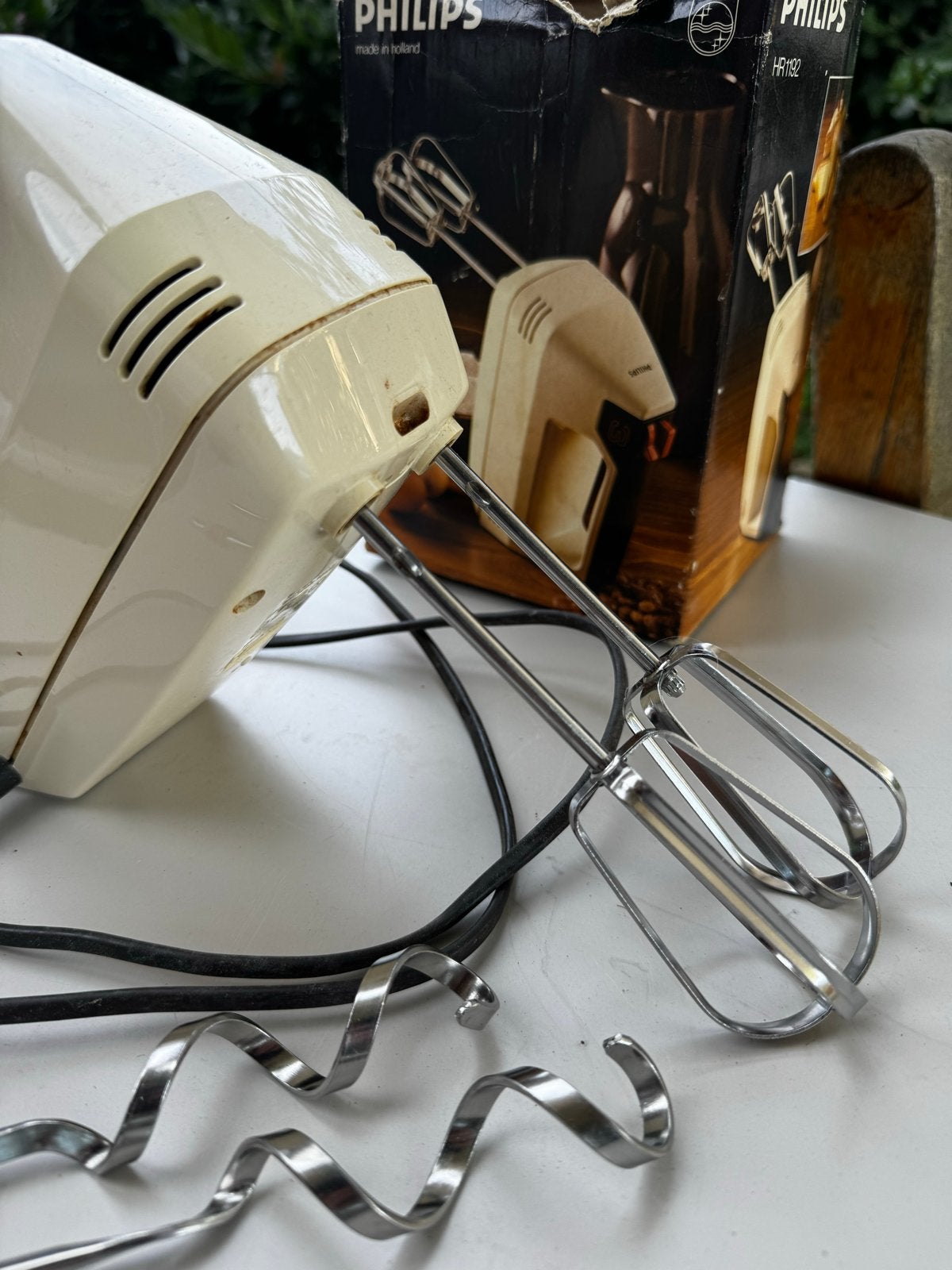 Vintage Philips Handmixer HR1192 met Gardes en Deeghaken, Minder dan 1 liter, Ophalen, Gebruikt, 3 snelheden of meer