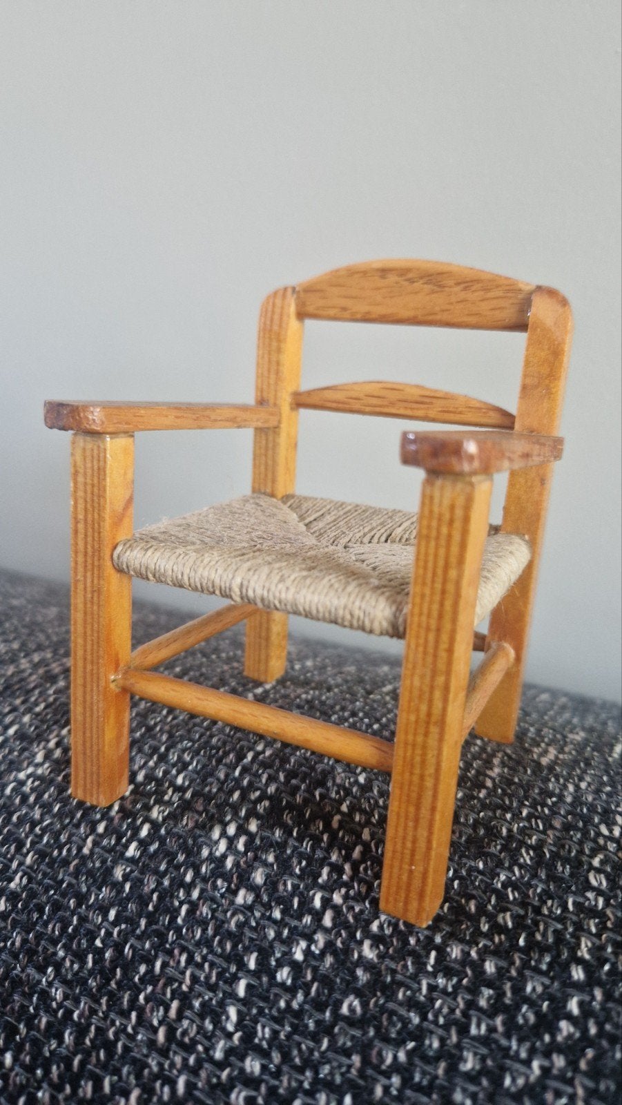 Handgemaakte fauteuil, lichtbruin hout, Verzamelen, Ophalen of Verzenden, Nieuw, Gebruiksvoorwerp