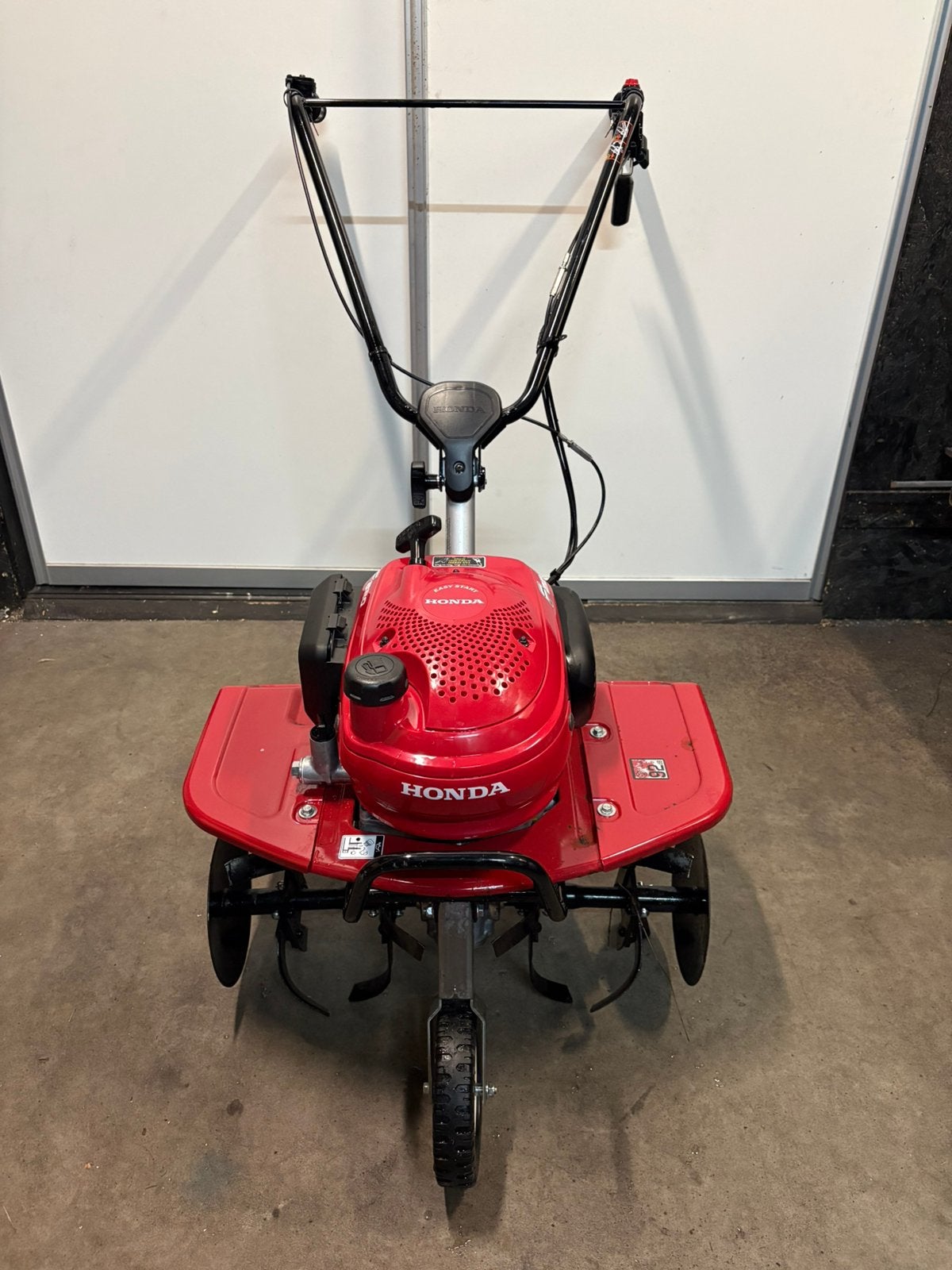 Honda f220 tuinfrees, Ophalen, Zo goed als nieuw